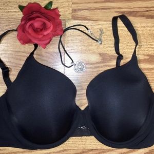 Victoria's Secret 34D black t shirt bra